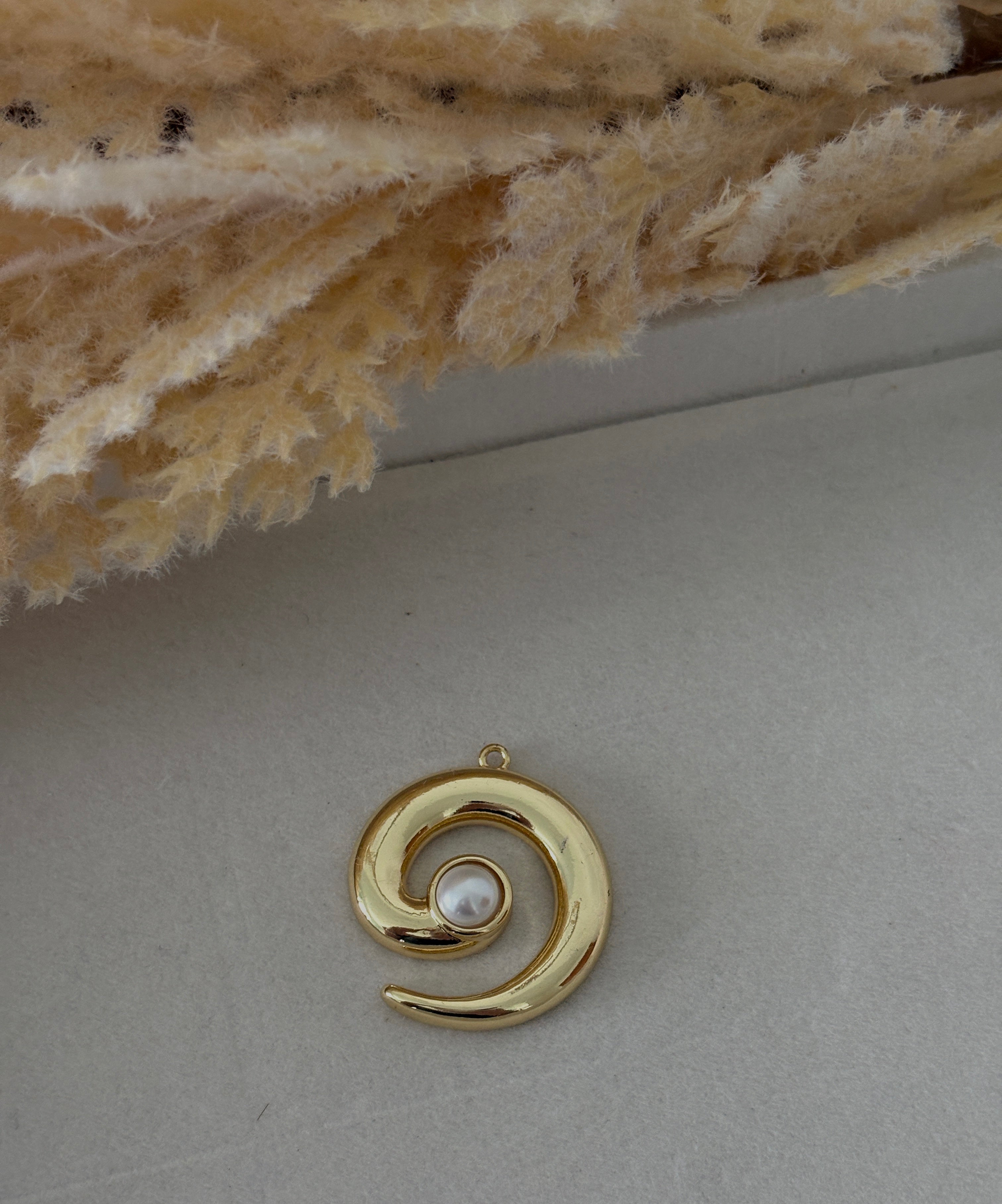 Eclipse con perla Charm