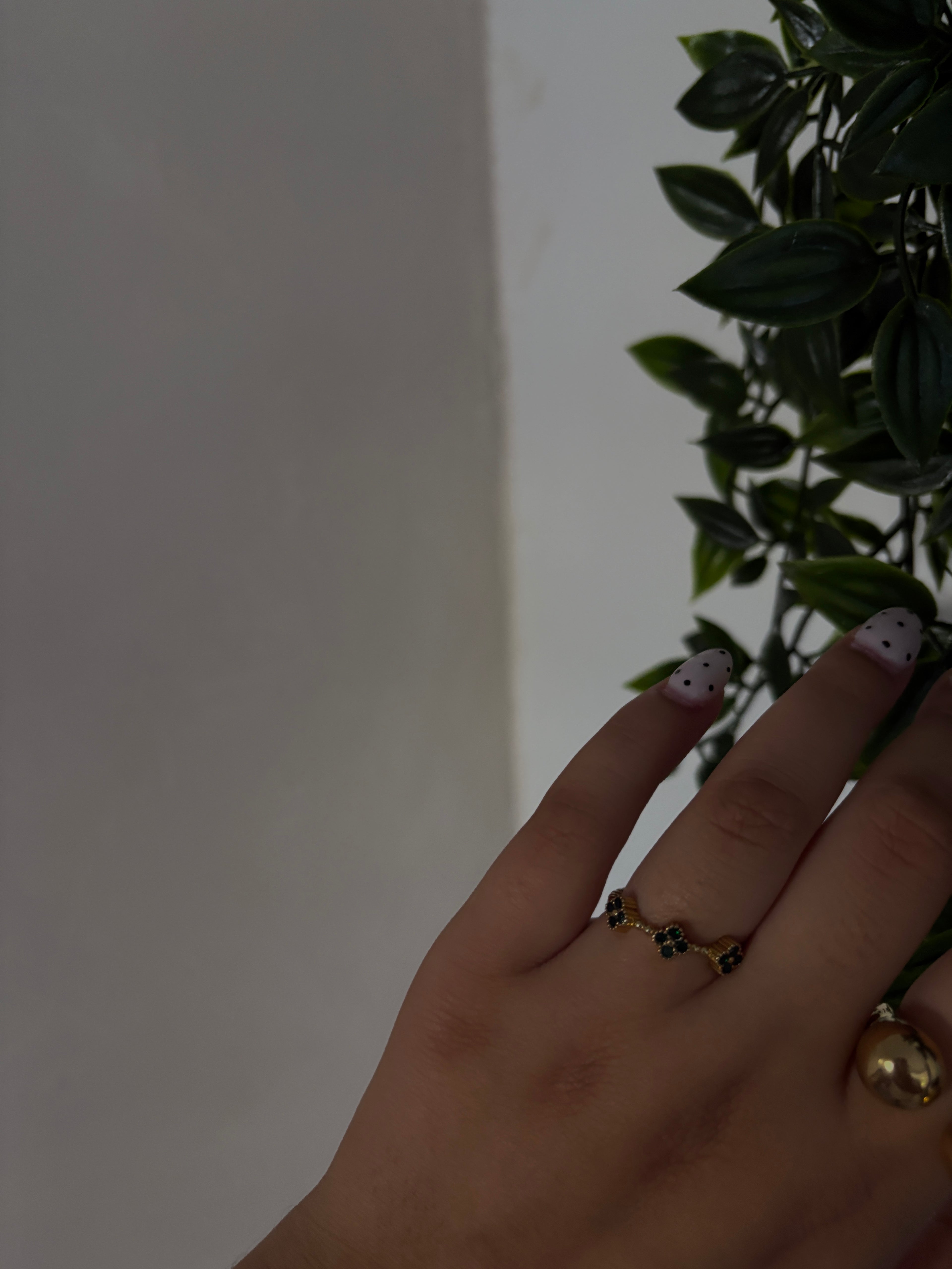 Green flower ring