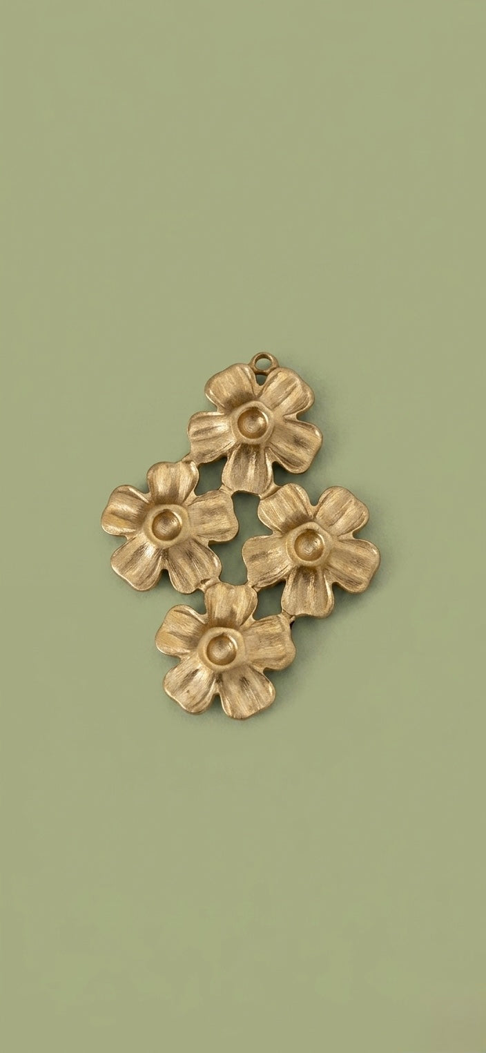 Flores Charm