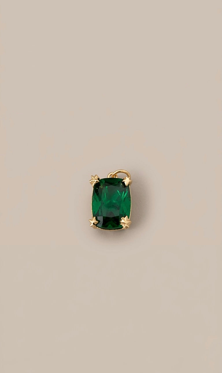 Esmeralda Charm